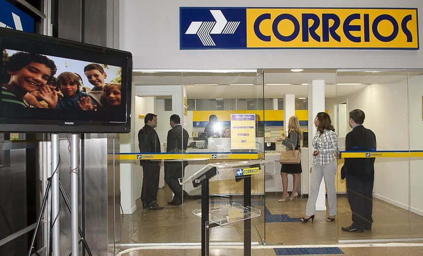 Correios informam que são necessários cerca de 15 dias para normalizar entregas no Brasil