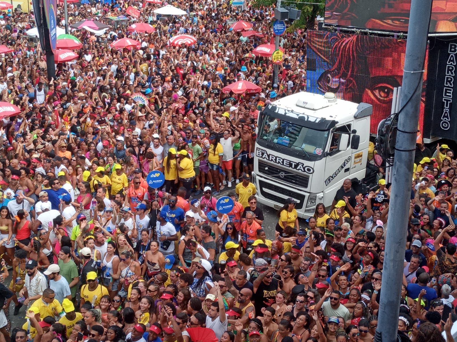 Trio elétrico no Carnaval de Salvador | Foto: arquivo