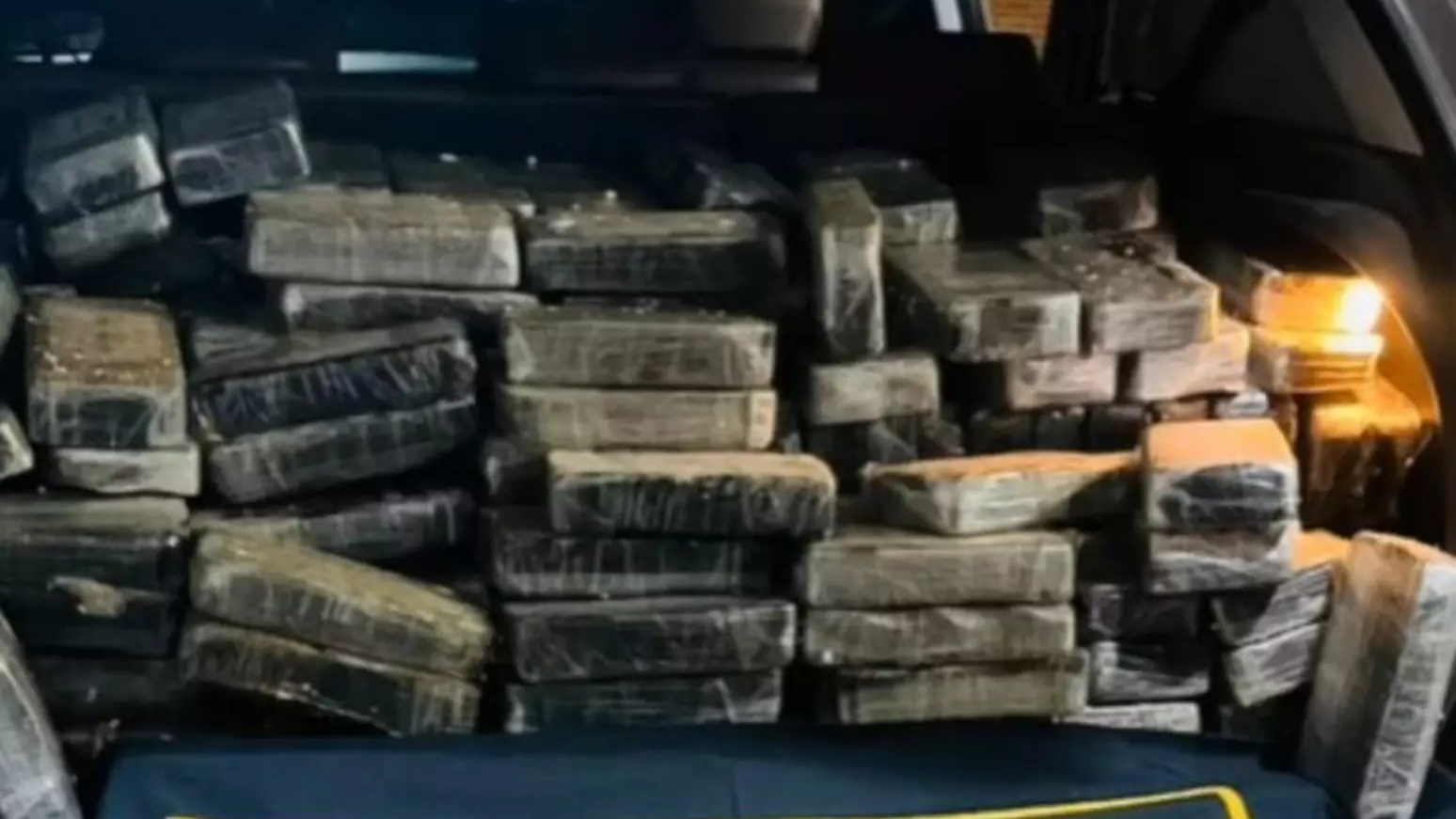 Mais de 200 kg de cocaína apreendida pela polícia | Foto: @14baep_sorocaba/Instagram