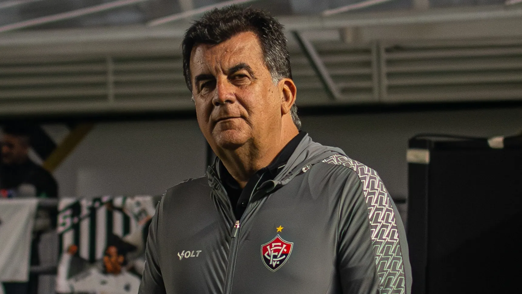 Mota justifica escalação de Halter e cita dívida do Botafogo por Elkeson
