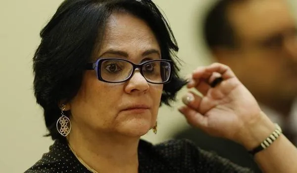 Campanha do governo federal pela abstinência sexual começa em fevereiro