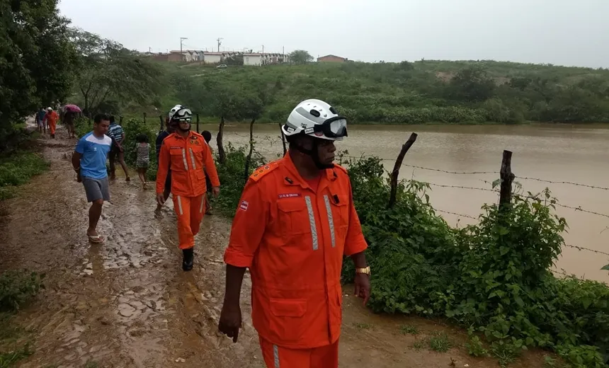 Bombeiros e Defesa Civil descartam risco de rompimento da barragem de Boa Sorte