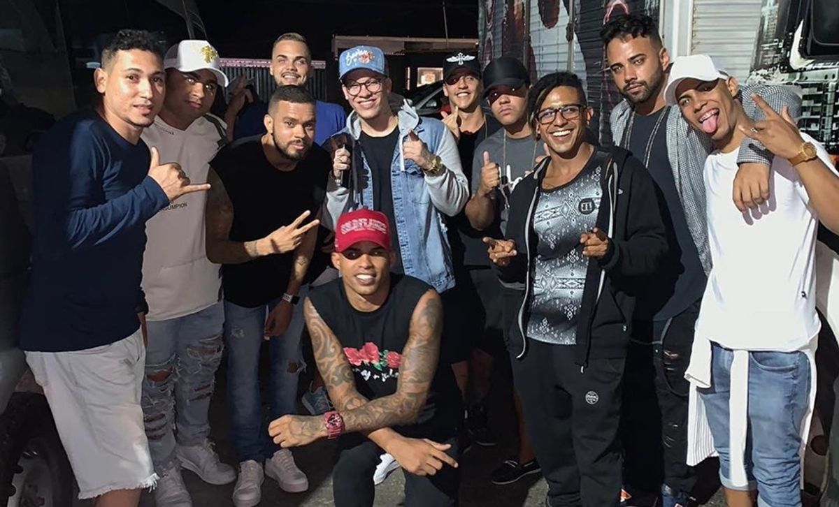 Banda New Hit volta aos palcos com a formação original seis anos após ...