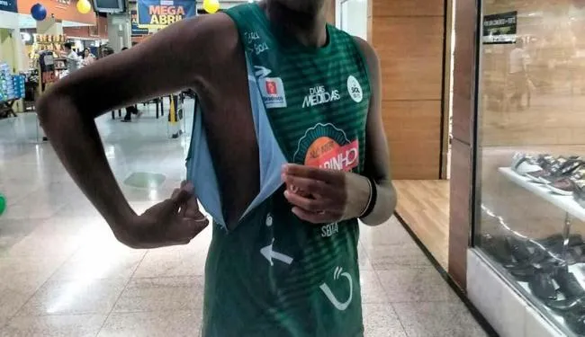 Mãe que denunciou suposto racismo em shopping presta queixa no Ministério Público