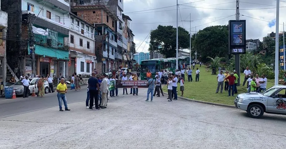 Via da Estação Lapa é liberada após manifestação dos rodoviários em Salvador
