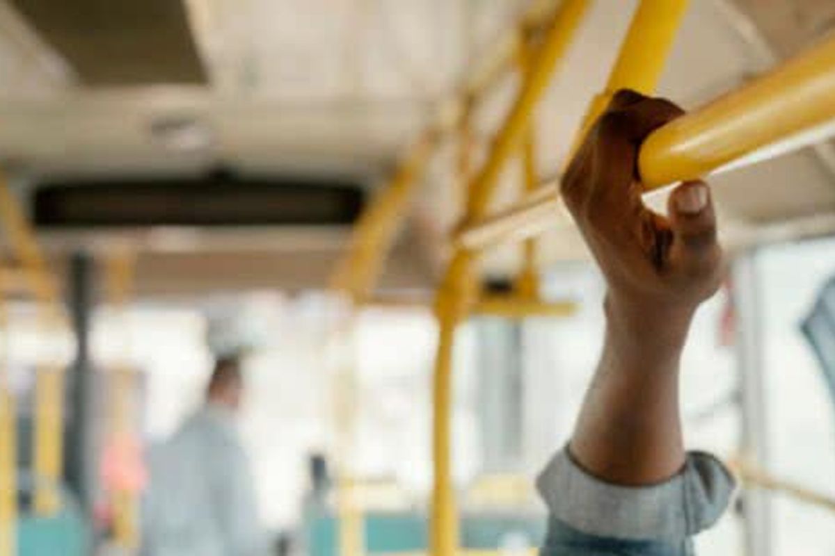 Imagem De Passageiro De Ônibus. | Foto: Ilustração Pexels