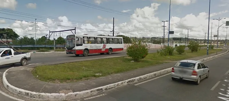 ACIDENTE NO TRÂNSITO: Motociclista morre após colisão com carro na Avenida Suburbana