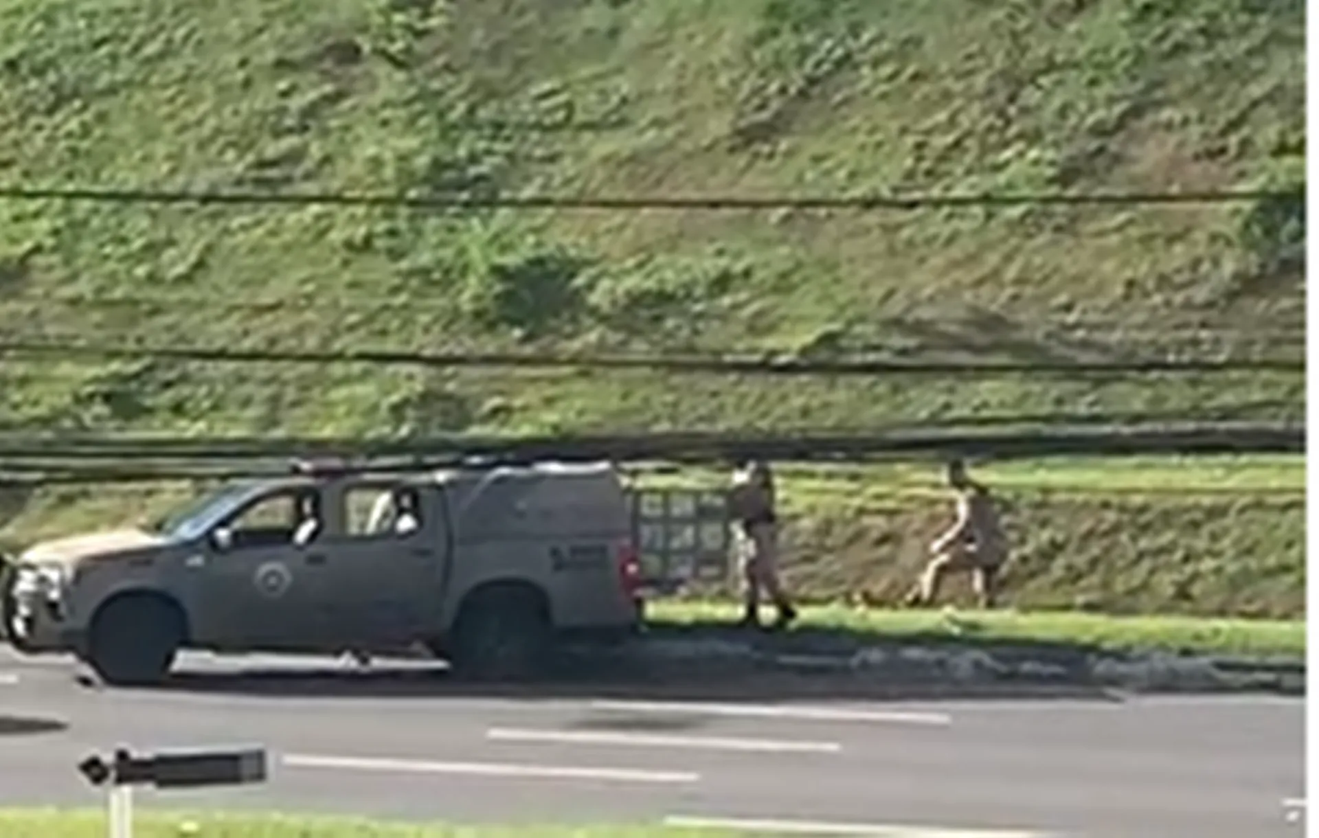 Operação Polícia Militar na Avenida Paralela. Foto: Leitor Aratu ON