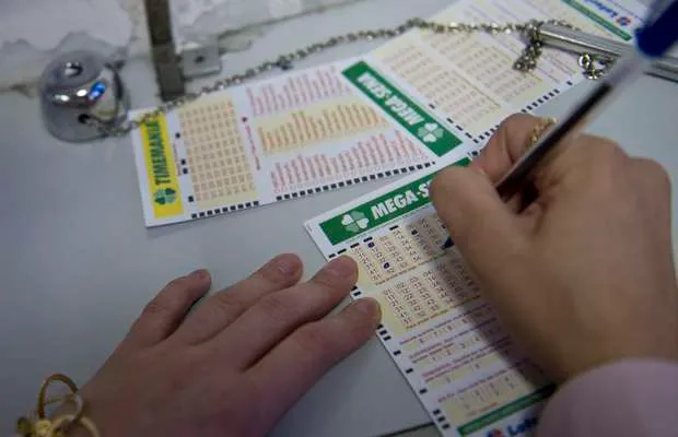 Mega-Sena acumula e pode pagar R$ 37 milhões no sábado; veja números sorteados nesta quarta