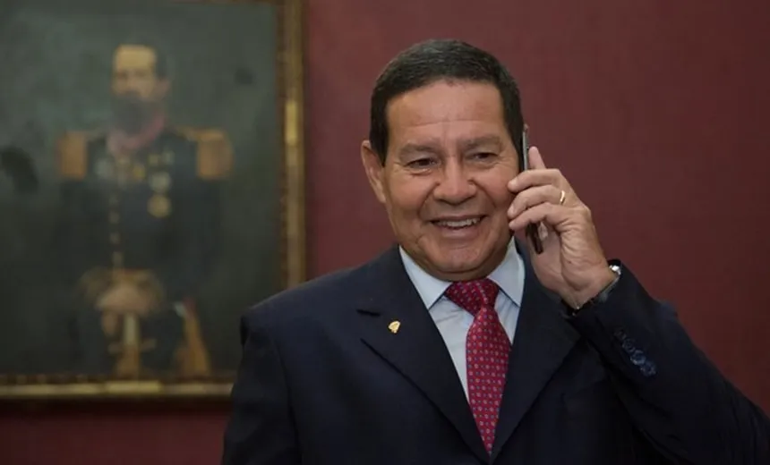 Mourão autoriza que servidores imponham sigilo ultrassecreto a dados públicos
