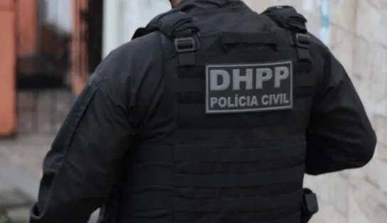 Amiga é presa após matar idoso de 74 anos em Salvador; suspeita pesquisou "manual de instruções da morte" na internet 
