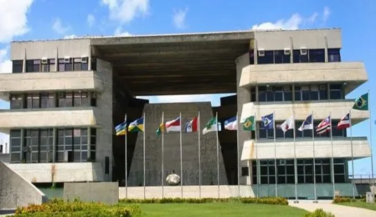 Assembleia ingressa com ação no STF para proteger direitos de municípios baianos