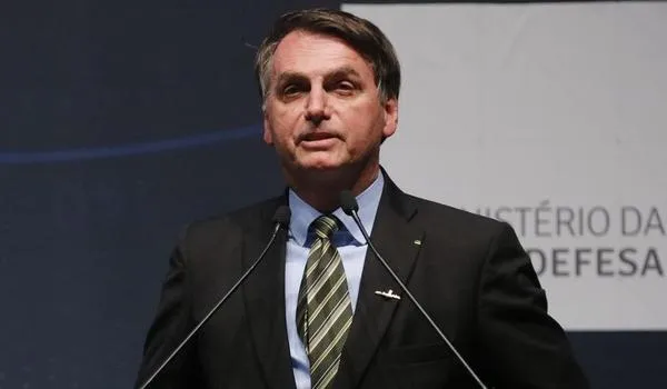 Bolsonaro volta a questionar credibilidade do sistema eleitoral brasileiro; "a dúvida sempre vai permanecer"