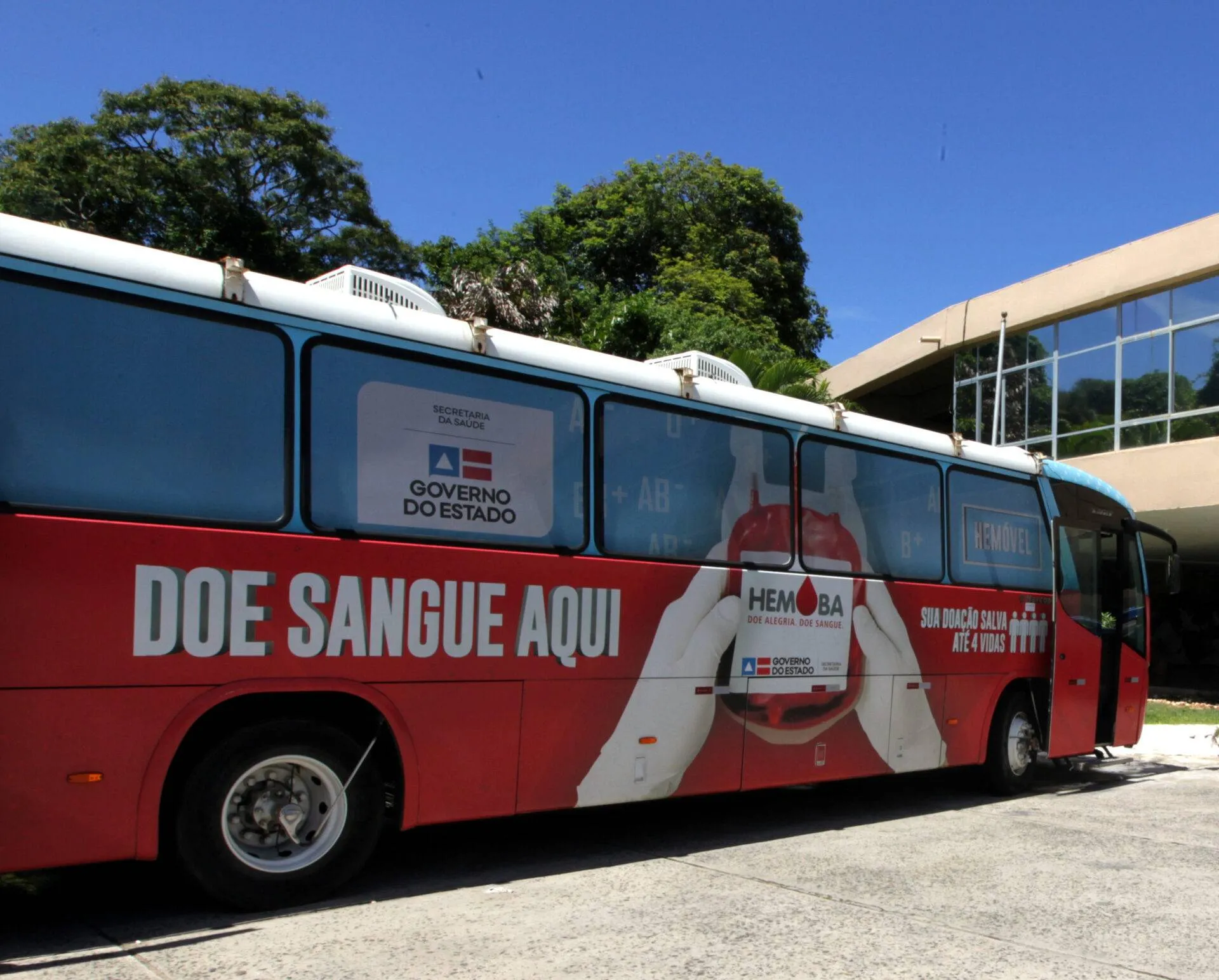 Hemoba atenderá doadores de sangue durante feriadão de Tiradentes; veja locais e horários