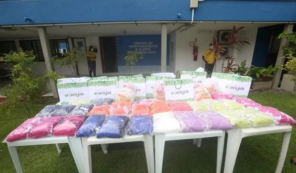 Máscaras são entregues para servidores municipais e moradores de áreas de risco em Salvador 