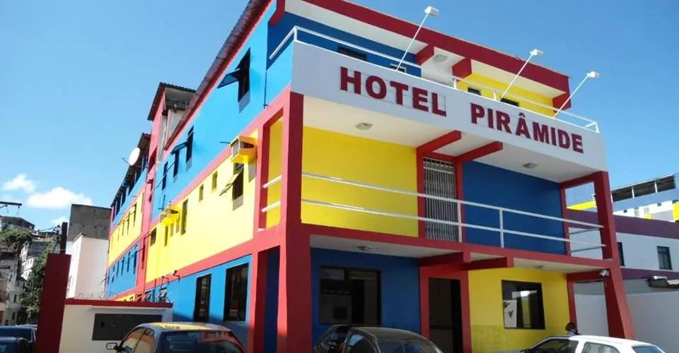 Homem que caiu do 5° andar de hotel em Salvador acorda do coma