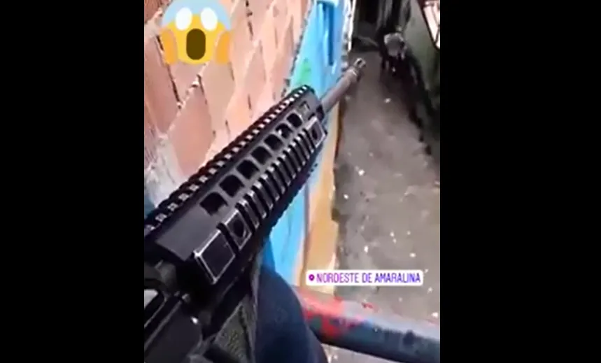 Criminoso ostenta fuzil no Nordeste de Amaralina e posta nas redes sociais; veja vídeo