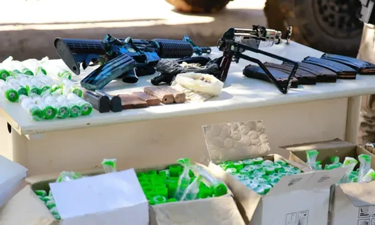 Operação Dominus: PM apreende fuzis e drogas no Nordeste de Amaralina.Foto: Divulgação | SSP-BA