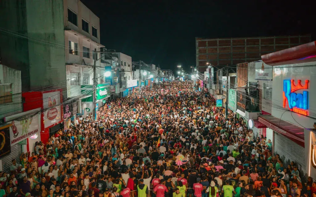 Artistas denunciam atraso no pagamento de cachês de evento em Coité