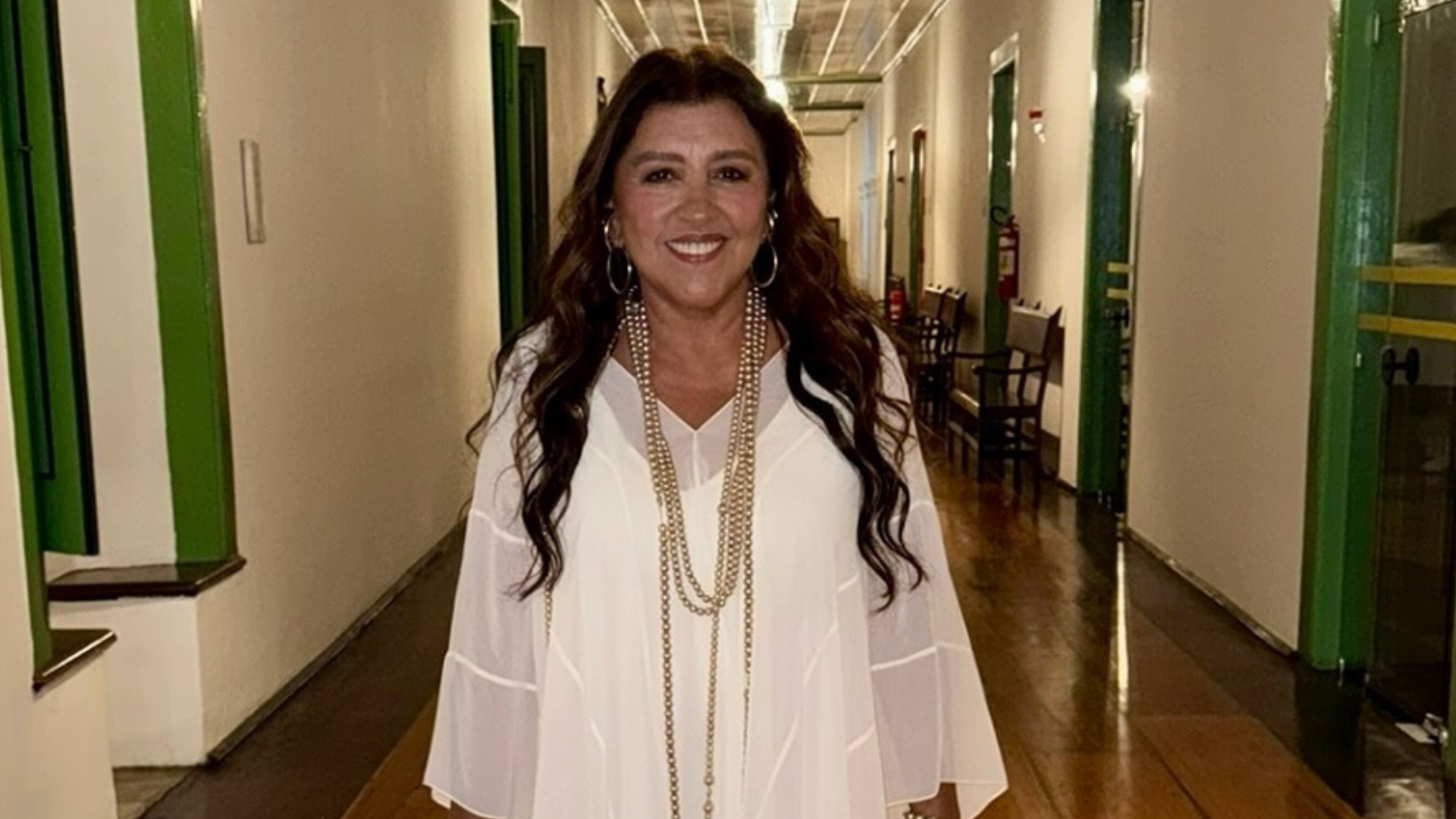 Regina Casé fala sobre autoestima. Foto: Instagram / @reginacase