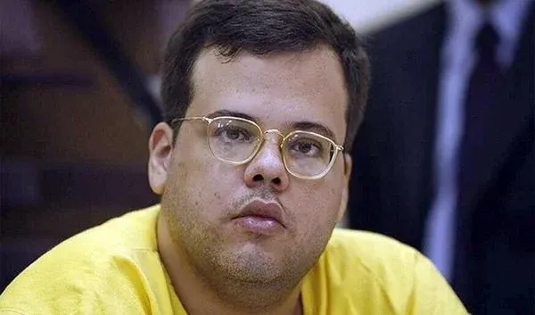 Baiano condenado por massacre em cinema lança livro sobre crime