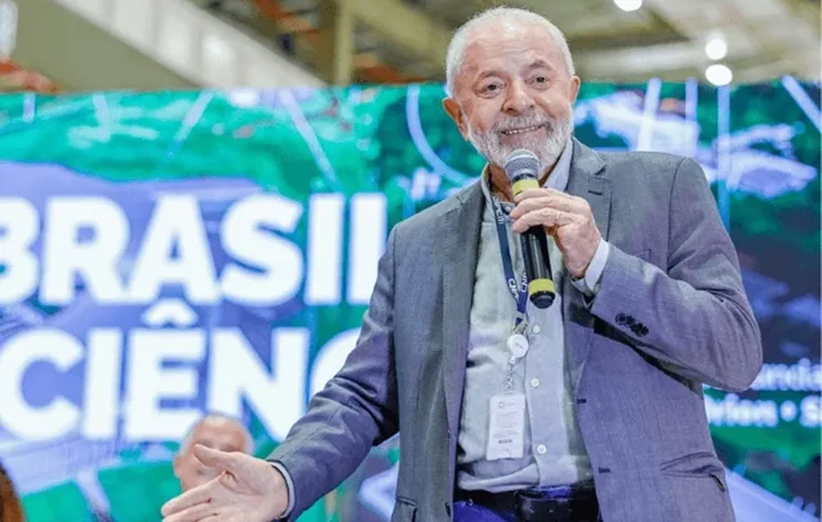 Lula declara apoio a Kamala Harris nos EUA: 'Mais seguro para fortalecer a democracia'