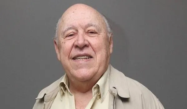 Orlando Duarte morre aos 88 anos, vítima da Covid-19; comentarista participou da cobertura de 14 Copas do Mundo