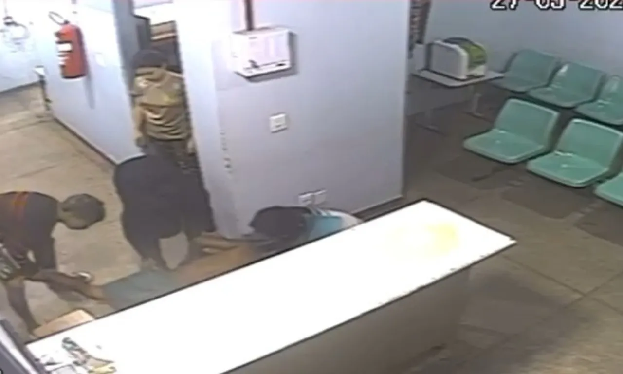 Detentos fingem mal-estar durante tentativa de fuga em delegacia; assista