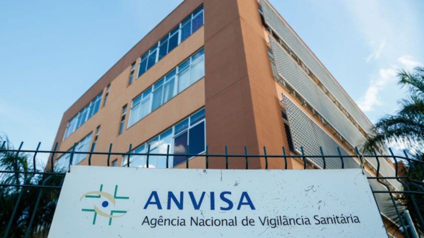 Anvisa adverte para reações relacionadas com o uso do creme dental. Foto: Reprodução