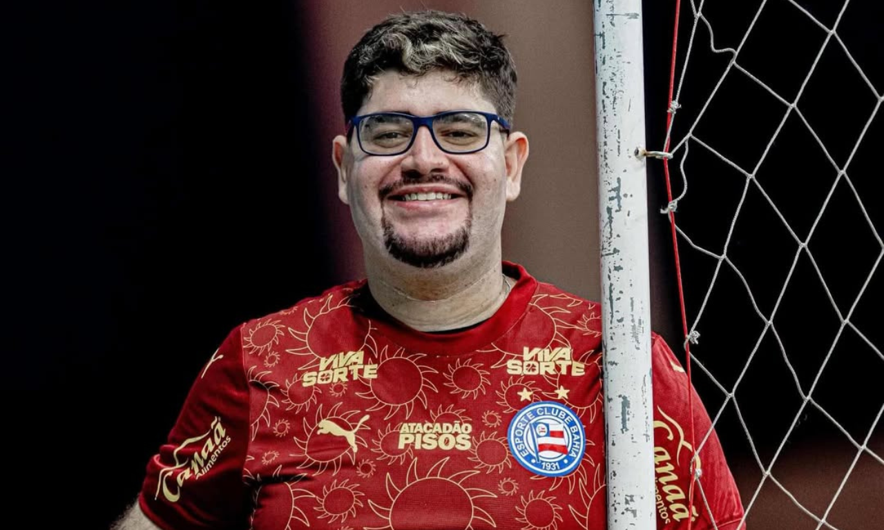 Jogador do Bahia exp&otilde;e fot&oacute;grafo preso por crimes sexuais em Salvador.Foto: Redes sociais