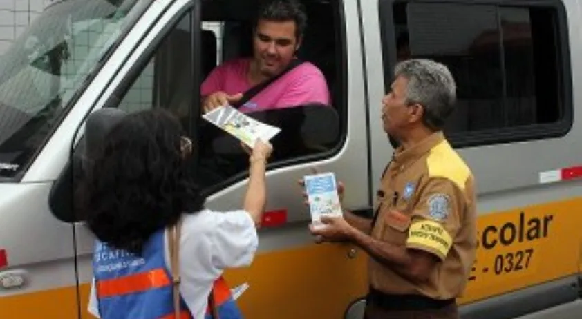 VOLTA ÀS AULAS: Transalvador monta operação para orientar pais e fiscalizar transportes clandestinos