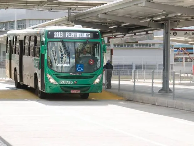 Ônibus voltam a circular no final de linha de Pernambués nesta segunda (6)