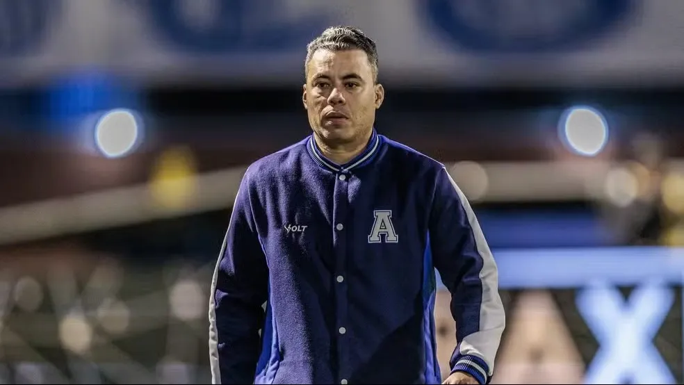 Vitória acerta contratação do técnico Jair Ventura, ex-Avaí