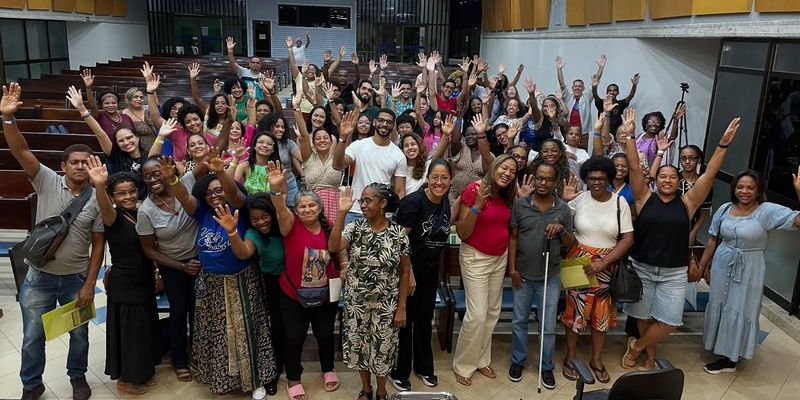 O professor João Ricardo defende a inclusão da Libras na educação básica e a cooperação técnica entre Estado, associações e comunidade surda/Foto: Divulgação/Vozes do Silêncio 