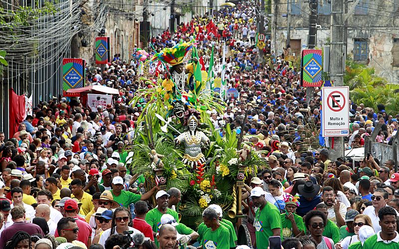 O tradicional cortejo marca o retorno dos carros dos Caboclos ao Pavilh&atilde;o da Lapinha, celebrando a Independ&ecirc;ncia da Bahia com m&uacute;sica e manifesta&ccedil;&otilde;es culturais/Foto: Fernando Vivas/GOVBA