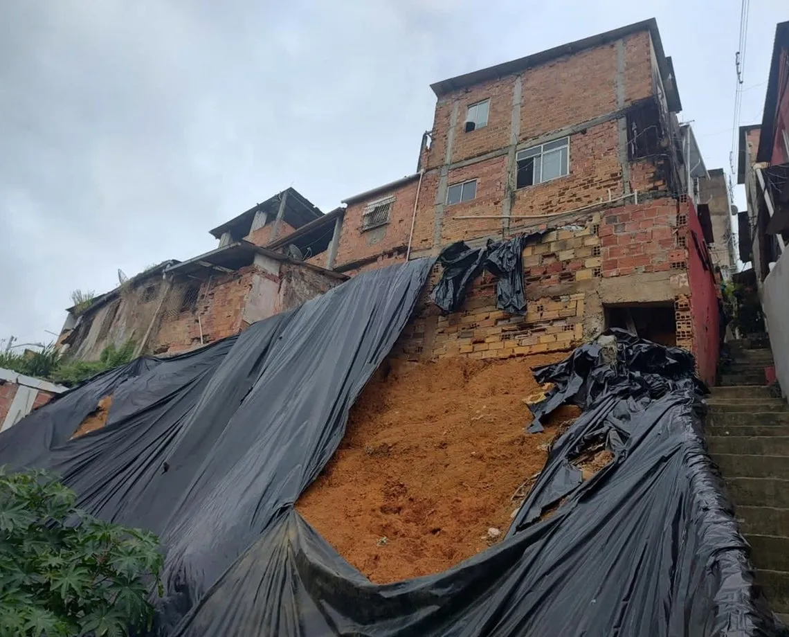 Alerta! Mais alagamentos e deslizamentos de terra são previstos em Salvador
