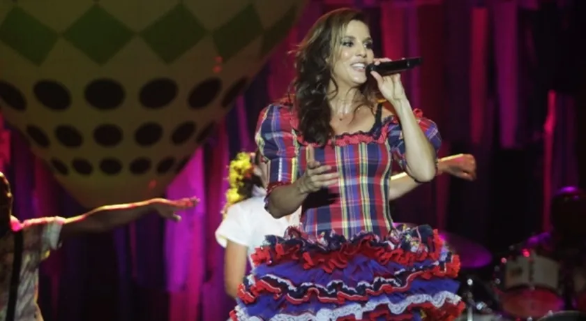 ANIMADA: Em snap chat, Ivete mexe “popô”, fala em repertório junino e show especial para o Arraiá do Galinho; Assista