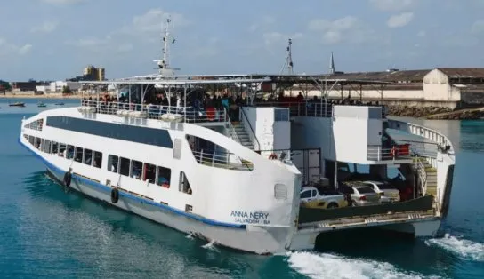 Ao contrário de quarta, movimento no ferry nesta quinta é tranquilo e organizado