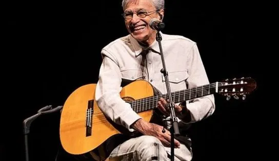 Caetano Veloso vai receber título de ‘Doutor Honoris Causa’ por universidade espanhola; titulação será dada pela conjunto da obra