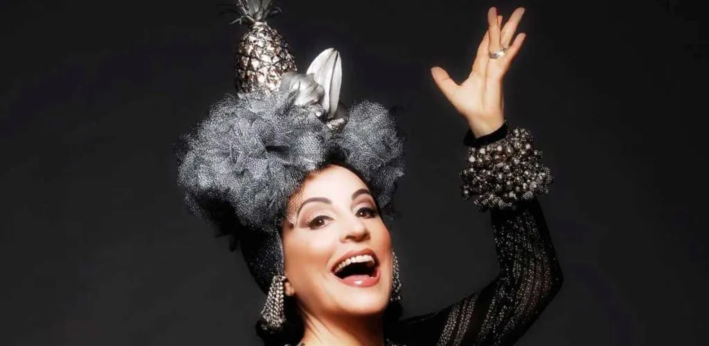 CARNAVAL 2018: Stella Miranda será Madrinha do Tambores em Cena no Furdunço