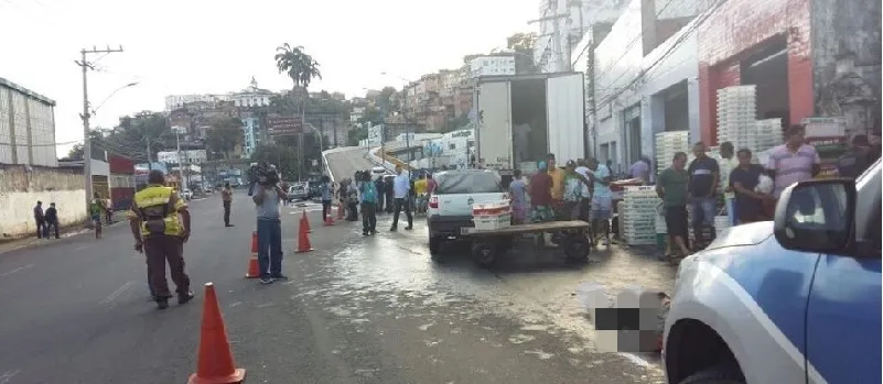 ‘VIOLÊNCIA COMO ELA É’: Comerciante é morto e ladrão linchado em Água de Meninos