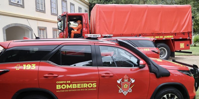 O socorro pelo Corpo de Bombeiros é o atendimento emergencial prestado por equipes especializadas em situações de risco à vida, acidentes e ocorrências urbanas ou rurais/Foto: Divulgação 