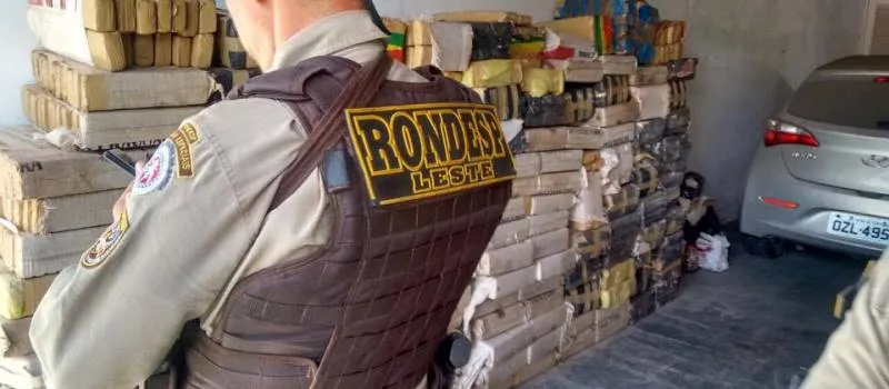 ‘PRA DAR E VENDER’: Polícia apreende cerca de três toneladas de maconha na região de Feira de Santana