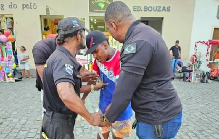 Servidores municipais que agrediram vendedor de queijo são afastados