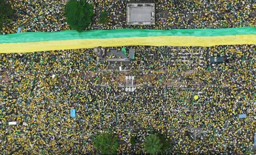 Após saída de Lula da Cadeia, grupos organizam manifestações a favor da condenação em segunda instância