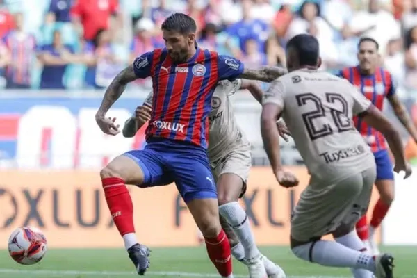 Bahia cede empate à Jacuipense no fim, mas garante liderança do Baiano