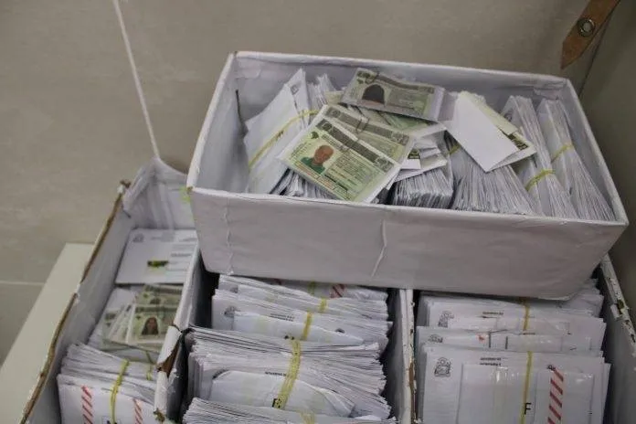 Mais de 45 mil CNHs aguardam retirada; Detran-BA informa que condutores devem atualizar documentação antes de viajar