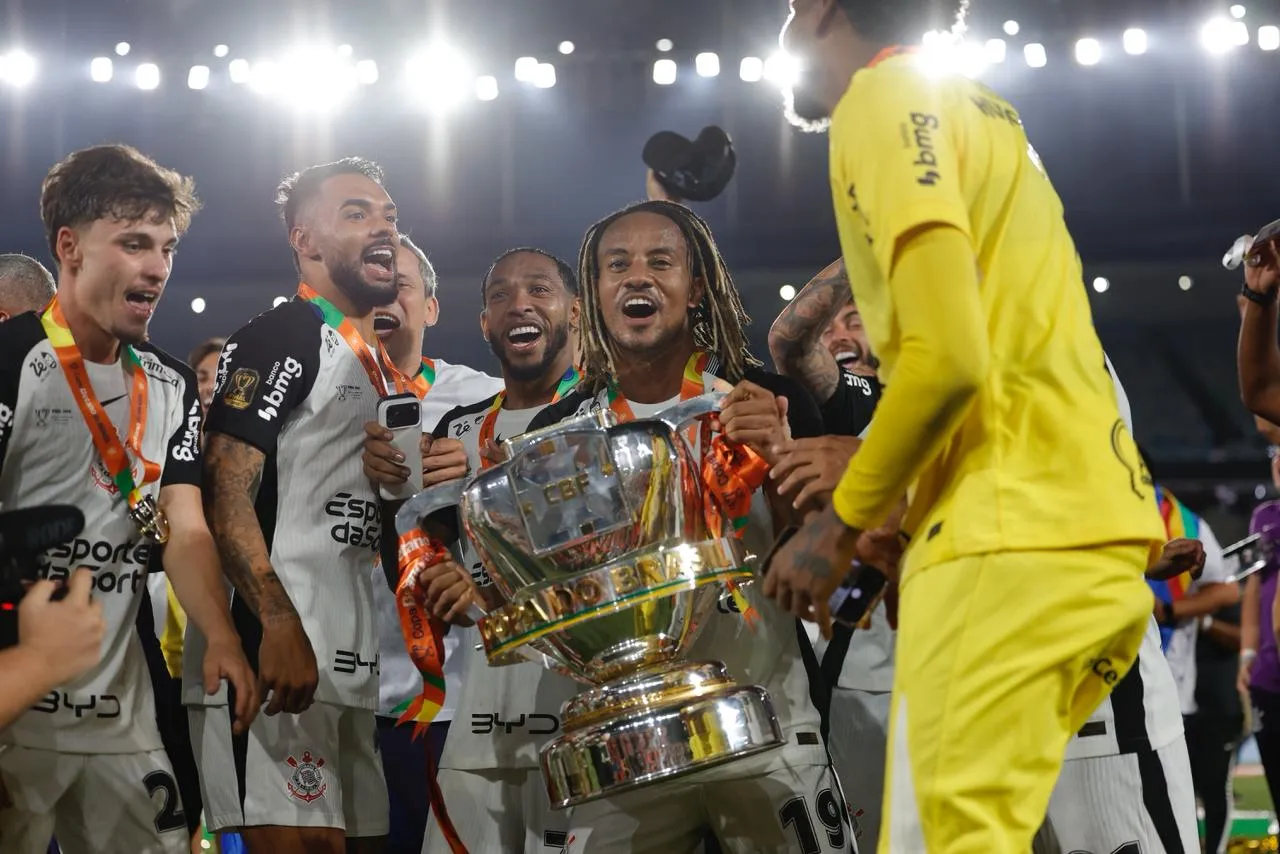 Copa do Brasil: Corinthians fatura alto com título, mas tem dívida bilionária
