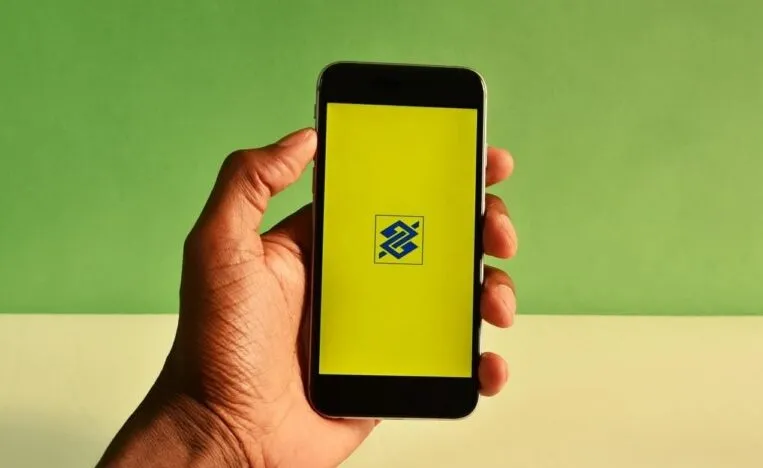 Banco do Brasil registra aumento de reclamações por falhas no aplicativo problemas de acesso e internet banking