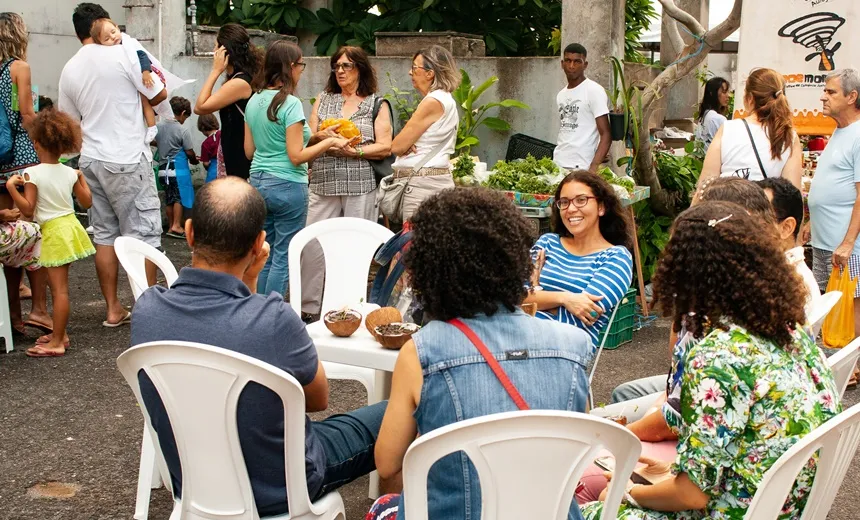 Feira comemora dado de 29 milhões de vegetarianos no Brasil com festa junina vegana